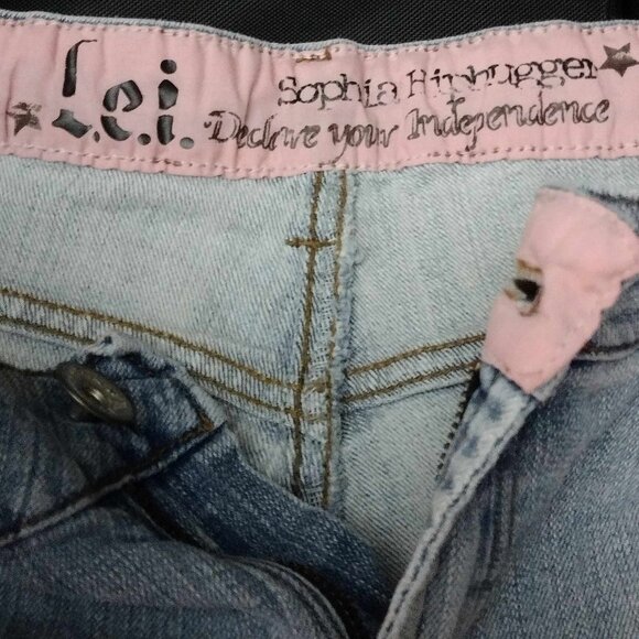 Size 11 L.e.i. Sophia Hiphugger Distressed Denim Light Blue Jeans - Picture 6 of 7